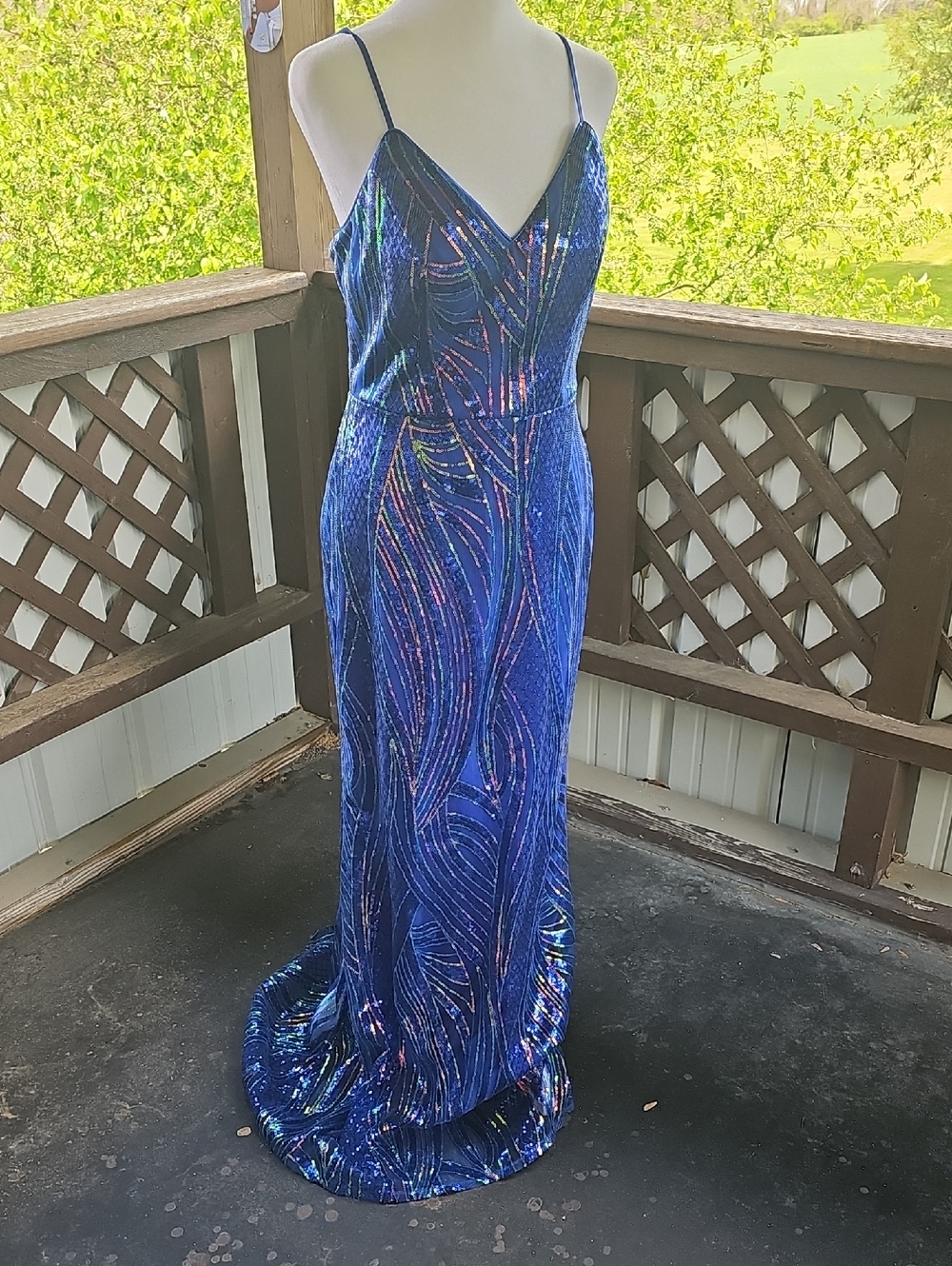 NWOT Elegant Blue Sequin Prom Dress with V-Neck, NOTE: Dress Is a SIZE 9,